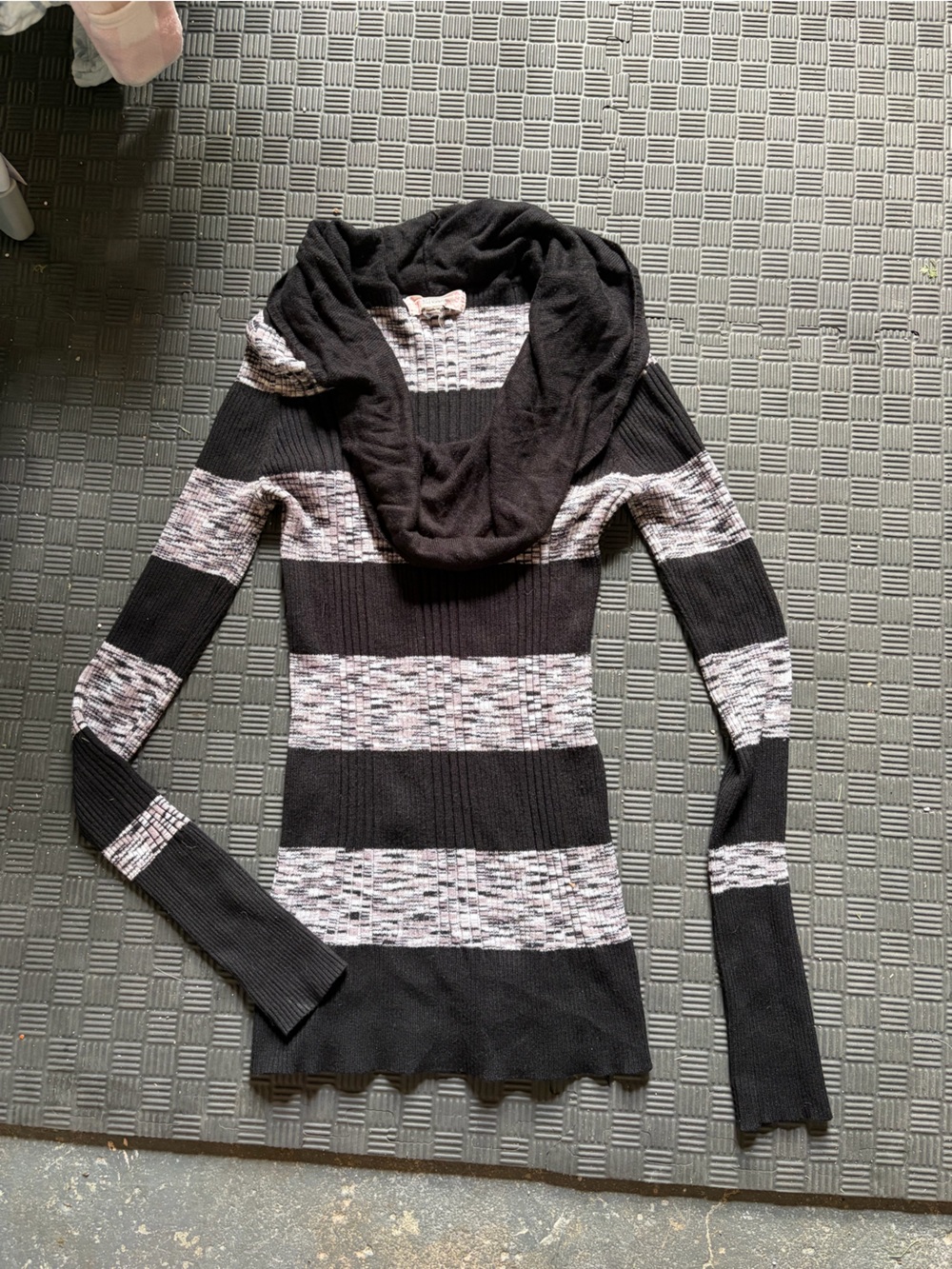 Pink Republic Black & Gray Striped Sweater shirt size large